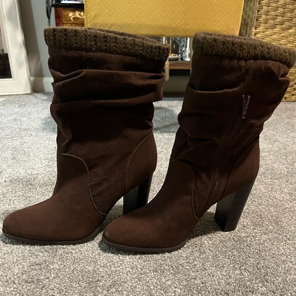 Brown heeled boots - Picture 4 of 7